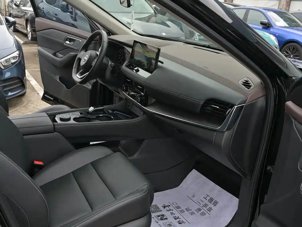 Nissan X-Trail 2023 — фото 15