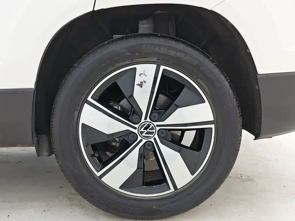 Volkswagen Tharu 2022 — фото 16