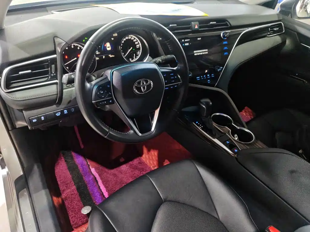 Toyota Camry 2020 — фото 12