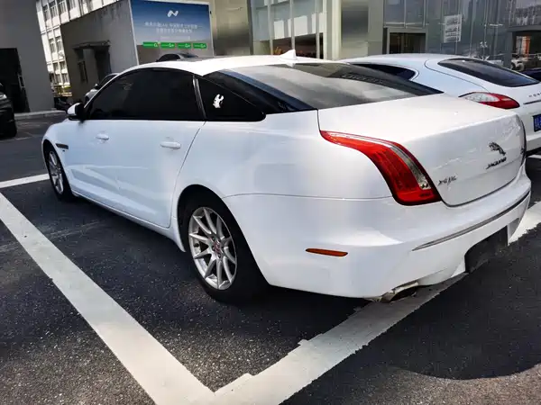 Jaguar XJ 2014