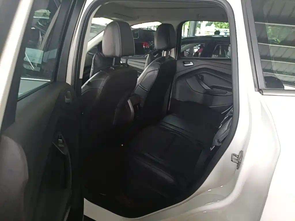 Ford Kuga 2018 — фото 17