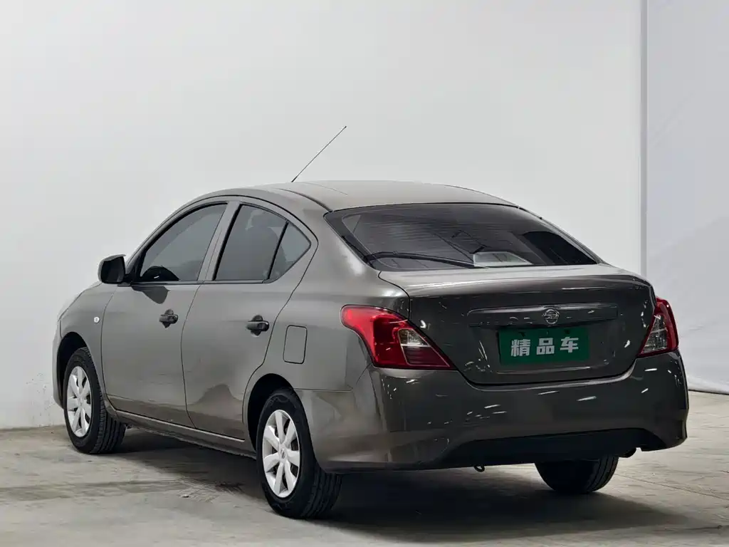 Nissan Sunny 2014 — фото 6
