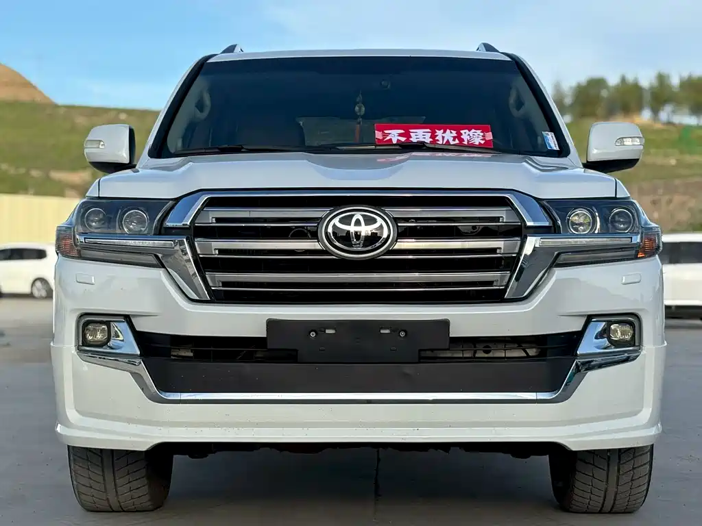 Toyota Land Cruiser 2012 — фото 2