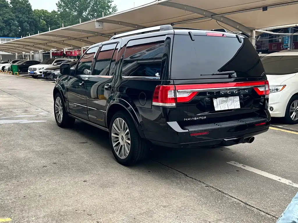 Lincoln Navigator 2017 — фото 6