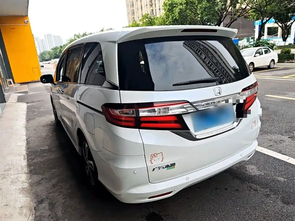 Honda Odyssey 2016 — фото 5