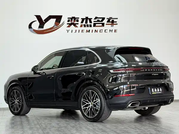 Porsche Cayenne 2024