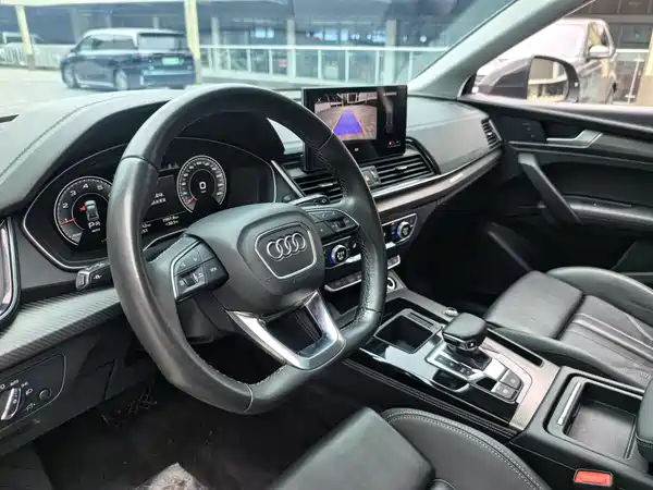 Audi Q5L 2021