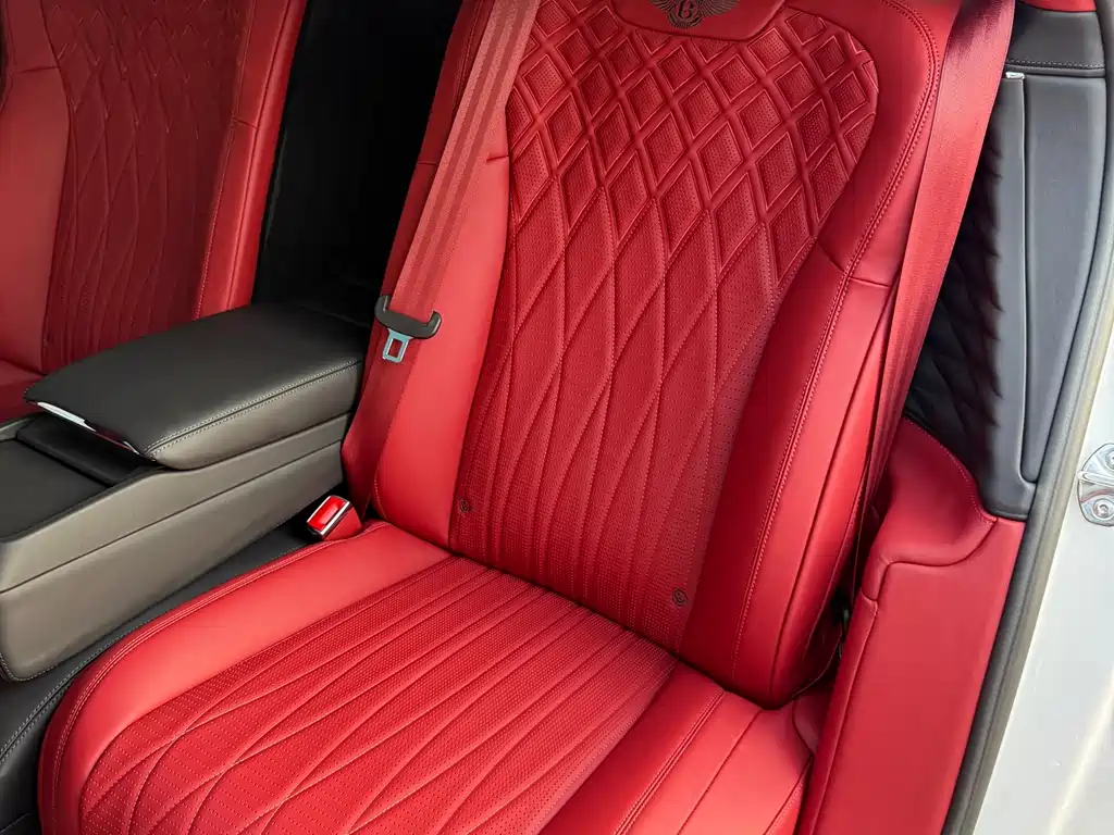 Bentley Flying Spur PHEV 2023 — фото 19