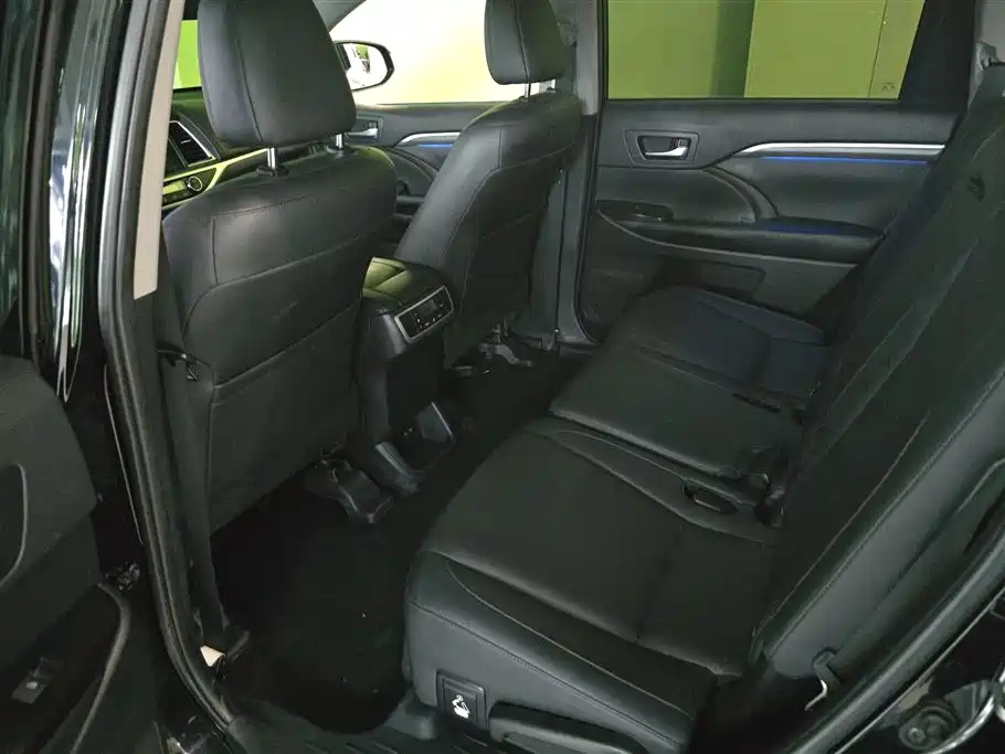 Toyota Highlander 2020 — фото 11