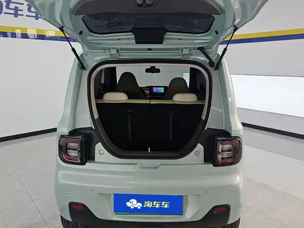 Geely Galaxy Panda 2023