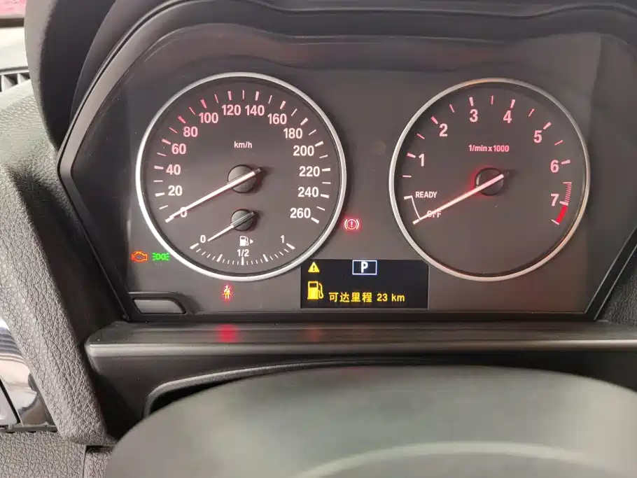 BMW 1 Series 2015 — фото 14