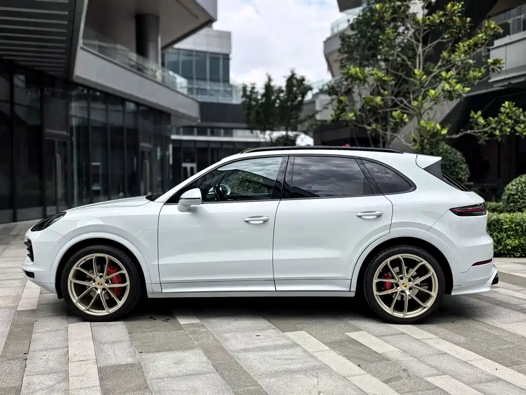 Porsche Cayenne 2018 — фото 8