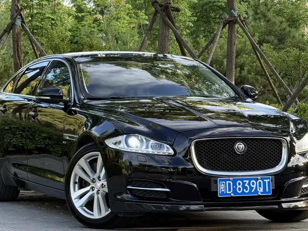 Jaguar XJ 2012 — фото 3