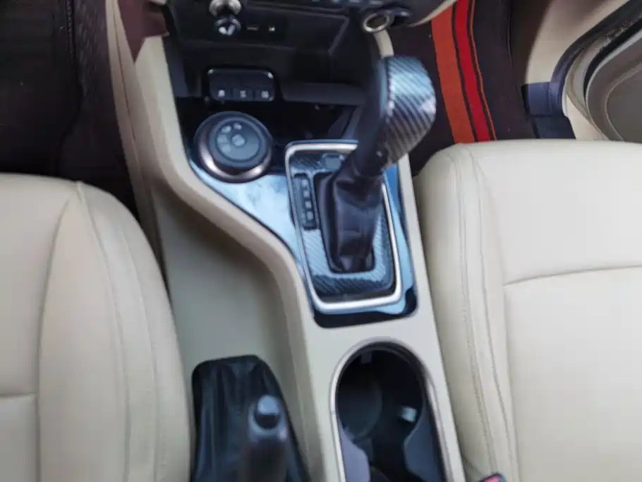 Ford Everest 2018 — фото 16