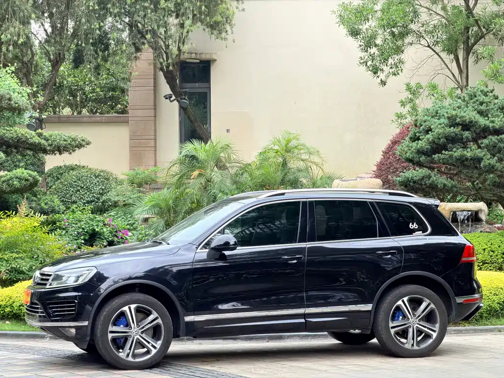 Volkswagen Touareg 2018 — фото 21