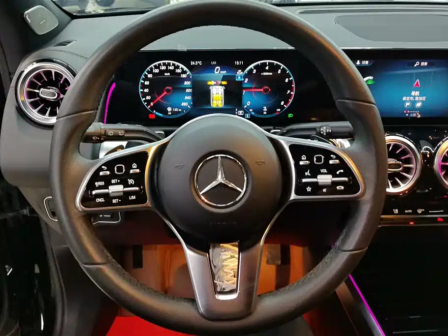 Mercedes-Benz GLB 2023 — фото 15