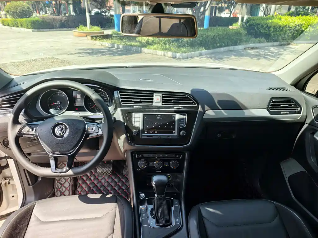 Volkswagen Tiguan L 2017 — фото 7
