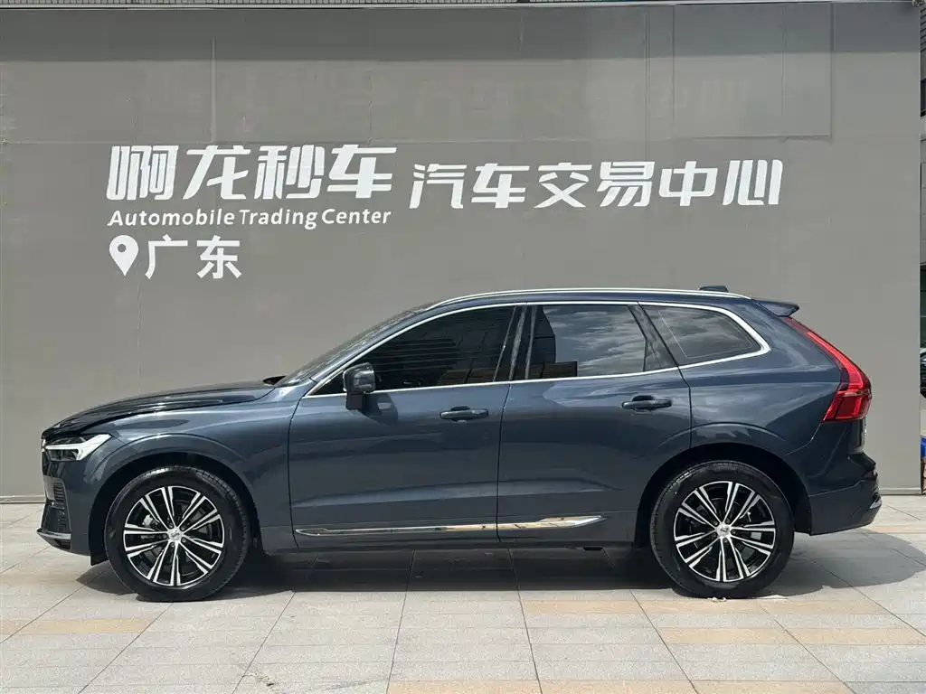 Volvo XC60 2021 — фото 3