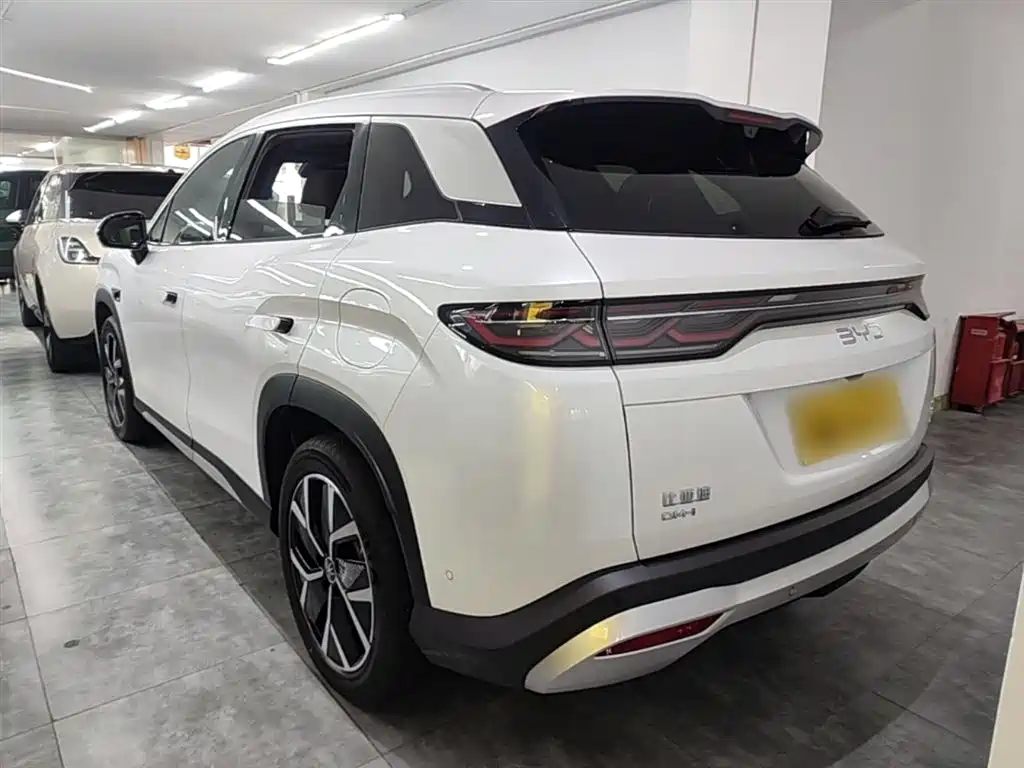 BYD L DM-i 2025 — фото 4