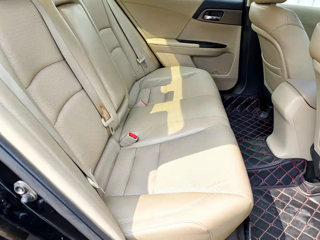 Honda Accord 2016 — фото 16