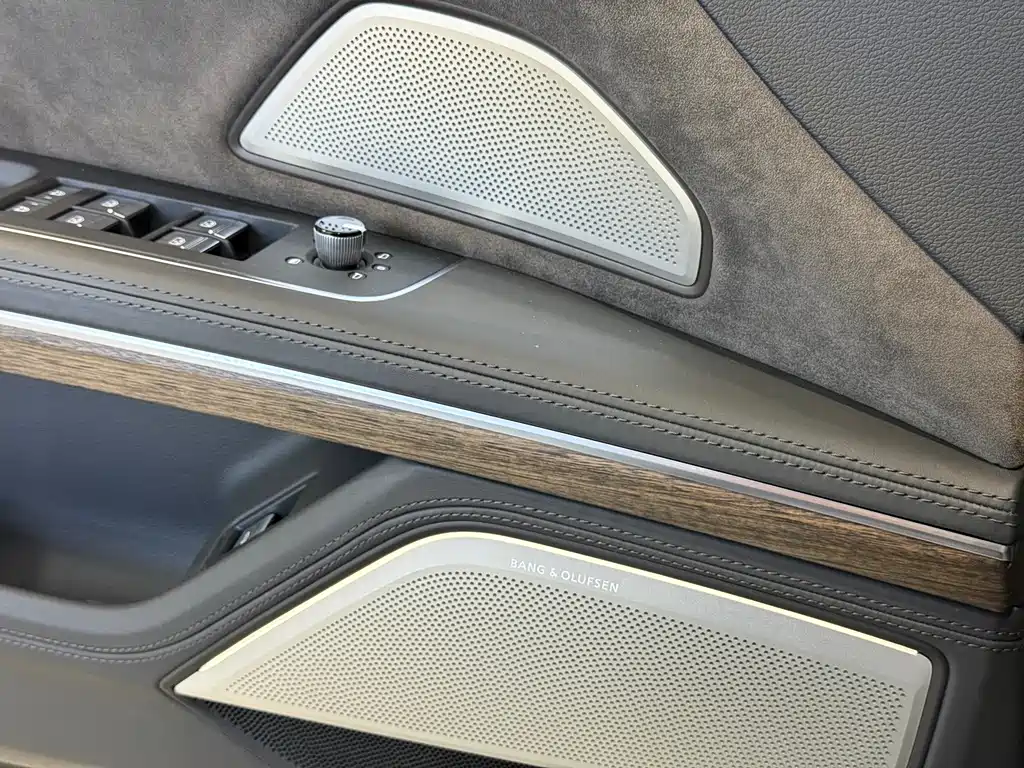 Audi A8 2021 — фото 14