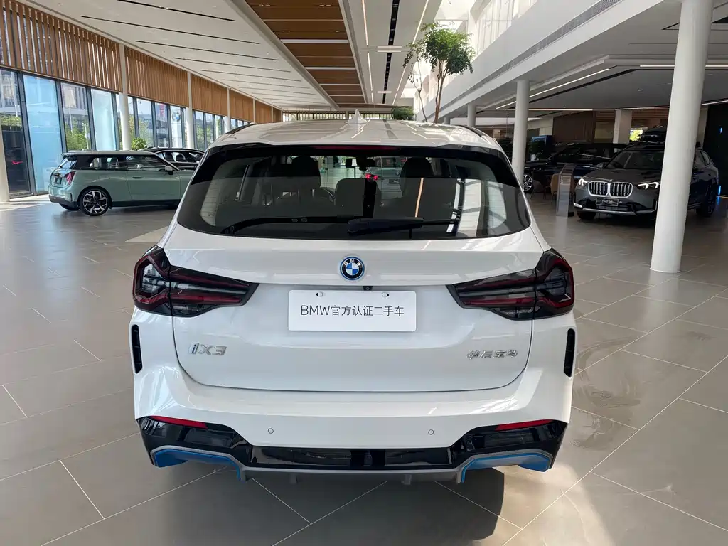 BMW iX3 2022 — фото 18
