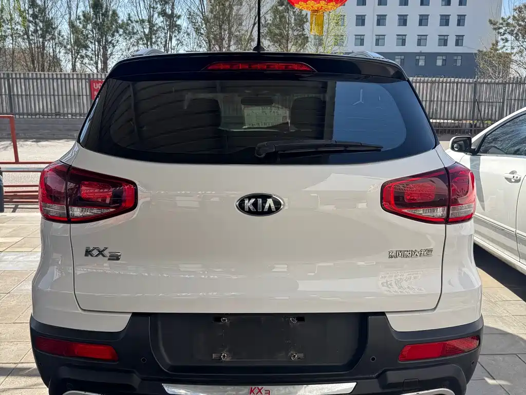 Kia KX3 2017 — фото 3