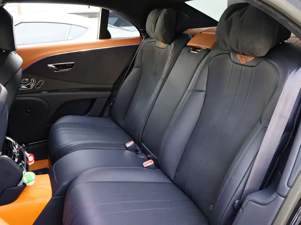 Bentley Flying Spur PHEV 2023 — фото 19