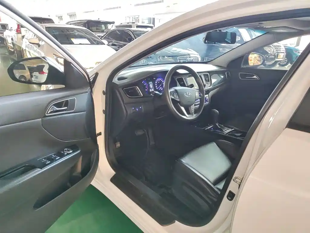 Hyundai Mistra 2015 — фото 16