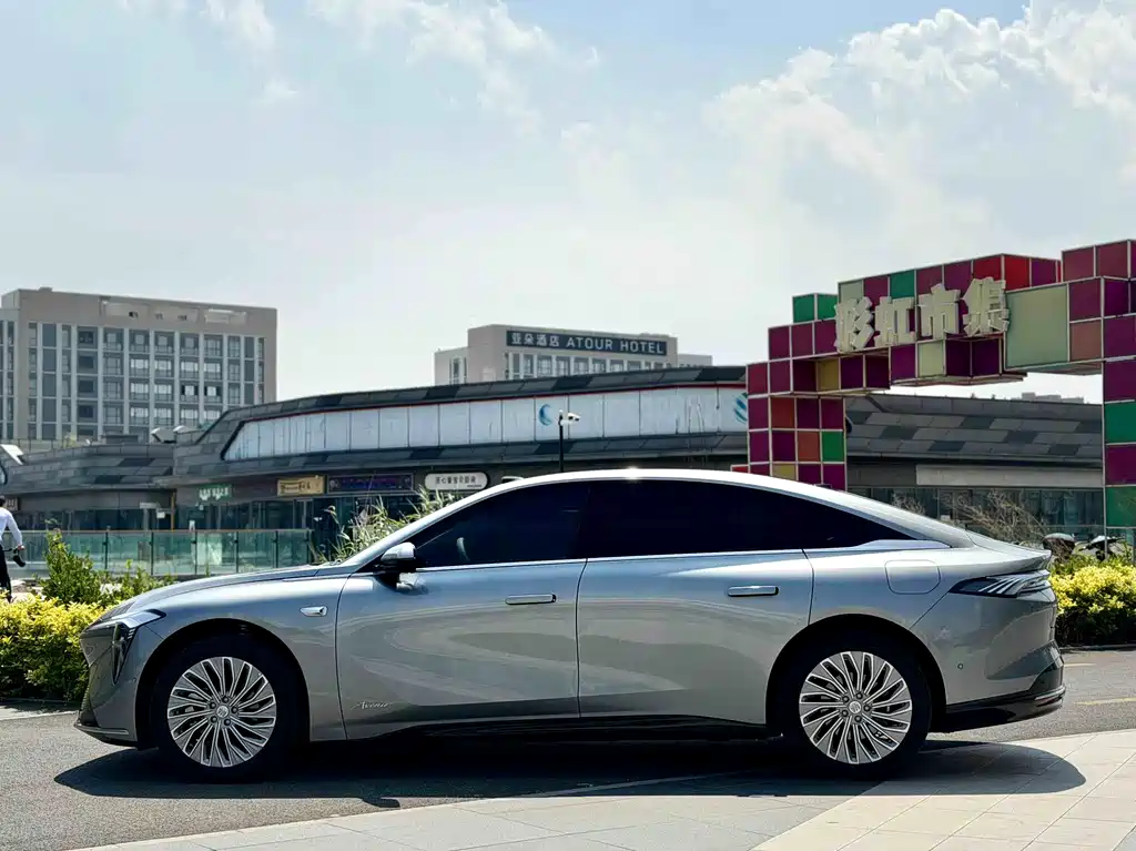 Buick Electra L7 2025 — фото 4