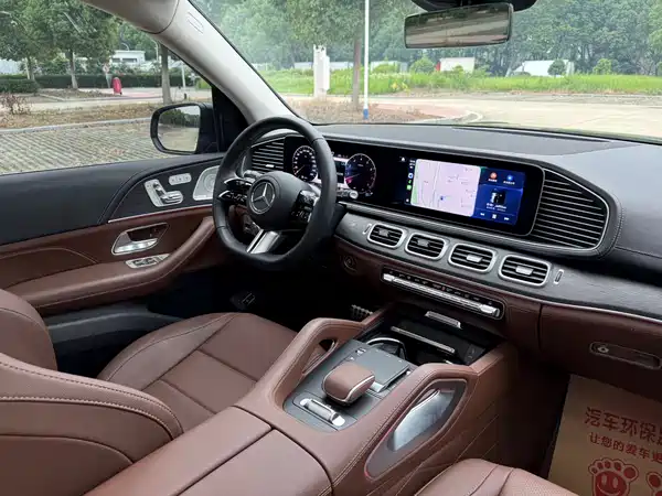 Mercedes-Benz GLS 2025