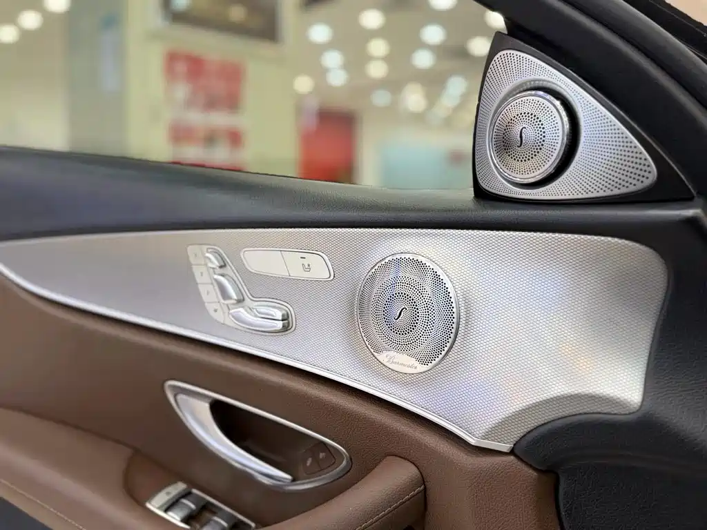 Mercedes-Benz E-Class 2018 — фото 18