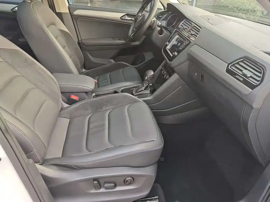 Volkswagen Tiguan L 2017 — фото 10