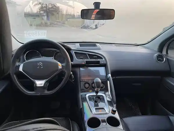 Peugeot 3008 2015