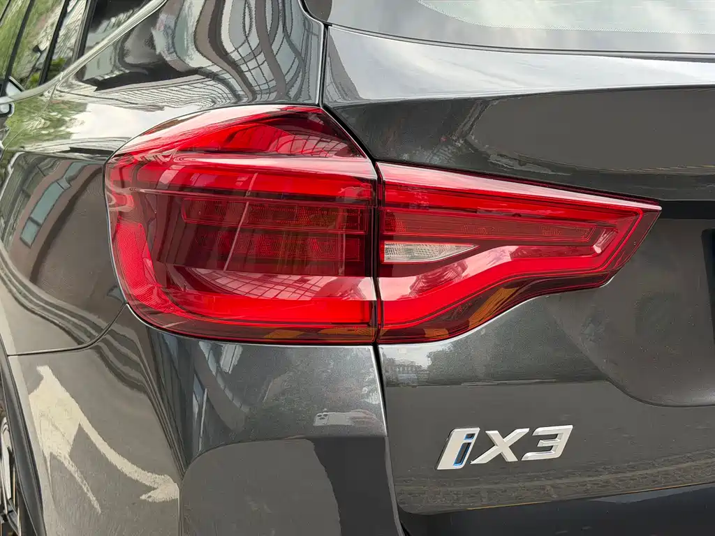 BMW iX3 2021 — фото 24
