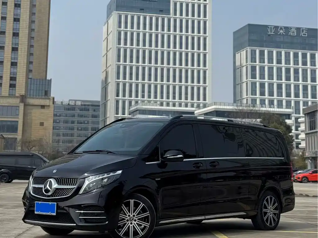 Mercedes-Benz V-Class 2025 — фото 2