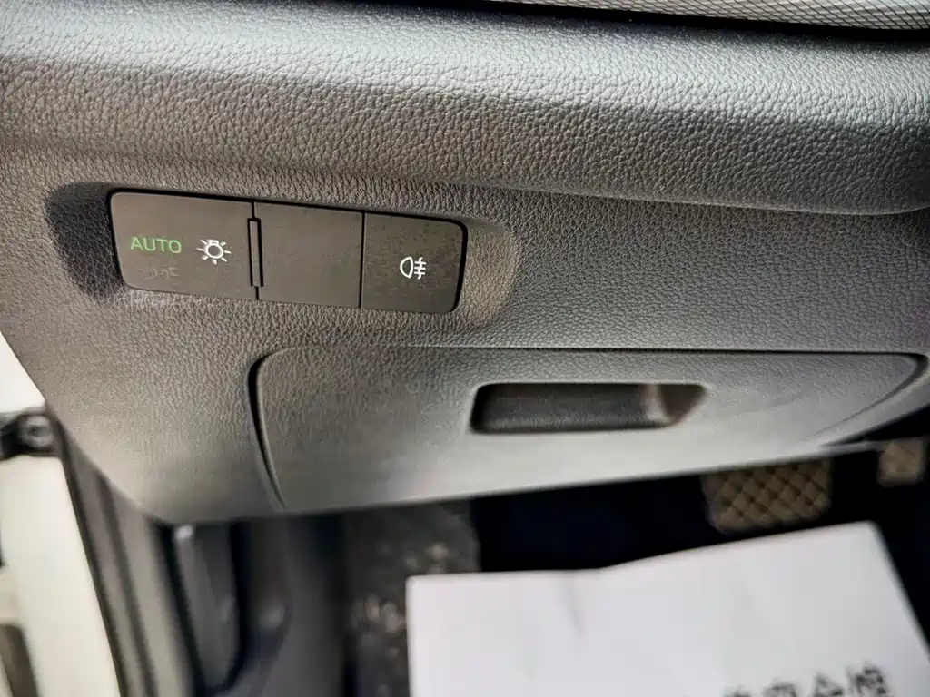 Skoda Octavia 2022 — фото 20
