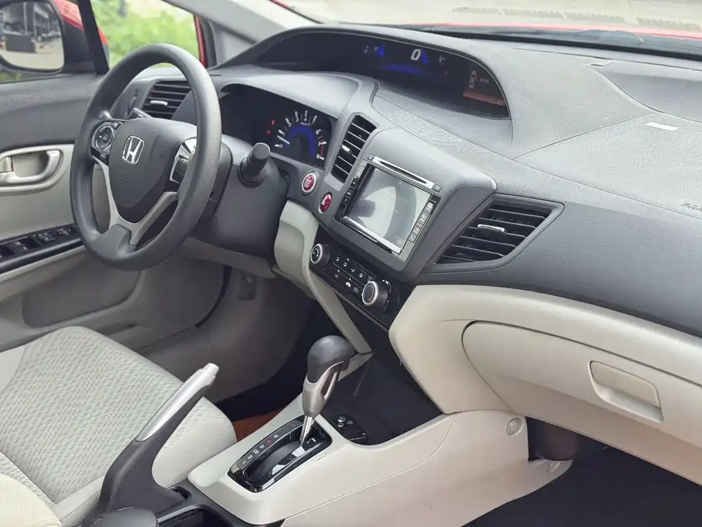 Honda Civic 2015 — фото 5