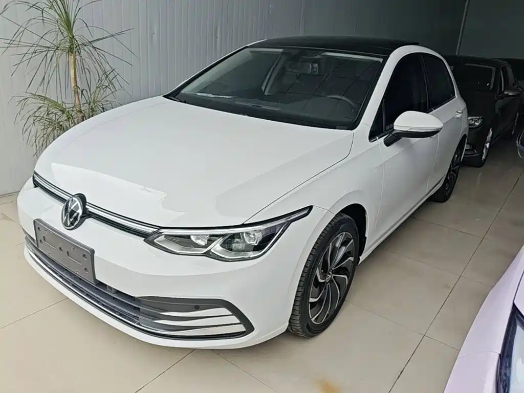 Volkswagen Golf 2024