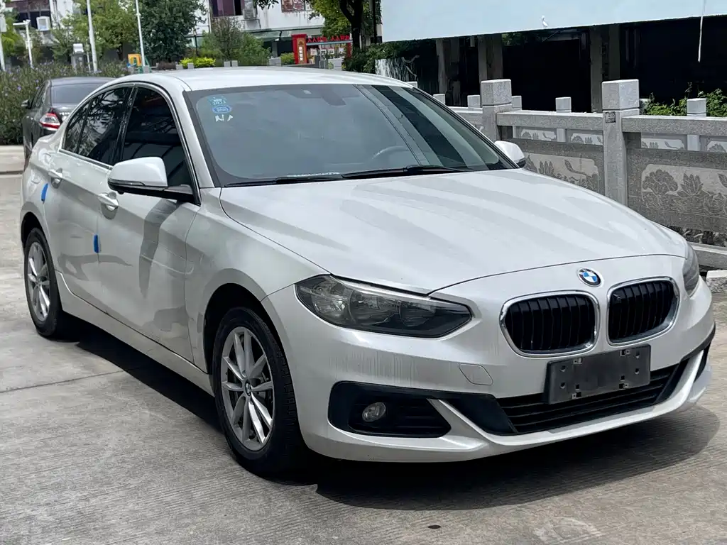 BMW 1 Series 2018 — фото 3