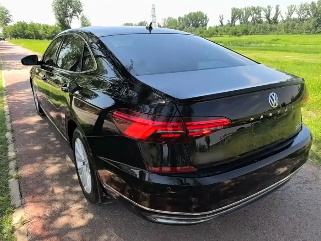 Volkswagen Passat 2019 — фото 5