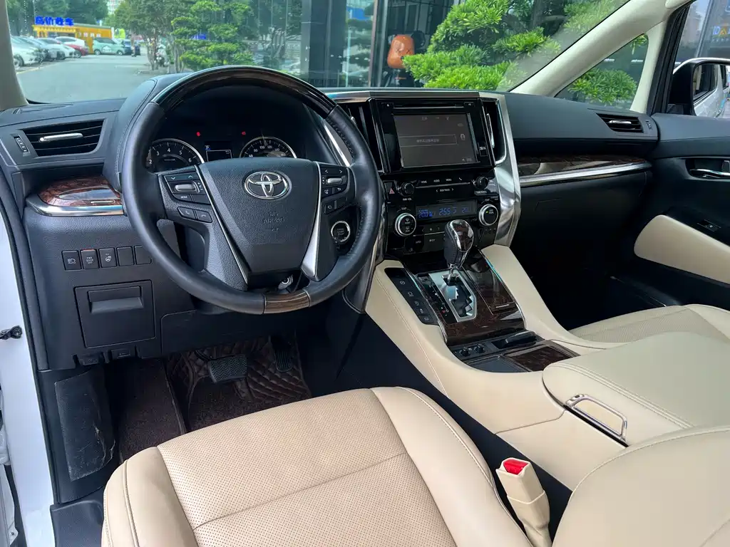 Toyota Alphard 2019 — фото 7