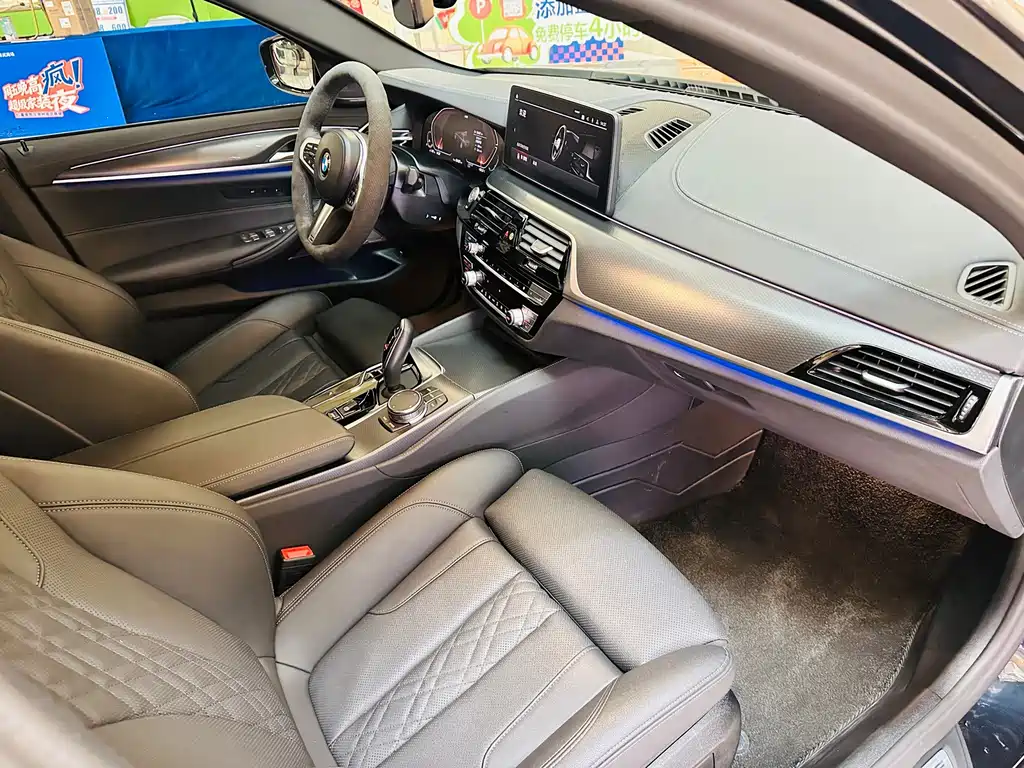 BMW 5 Series 2023 — фото 10