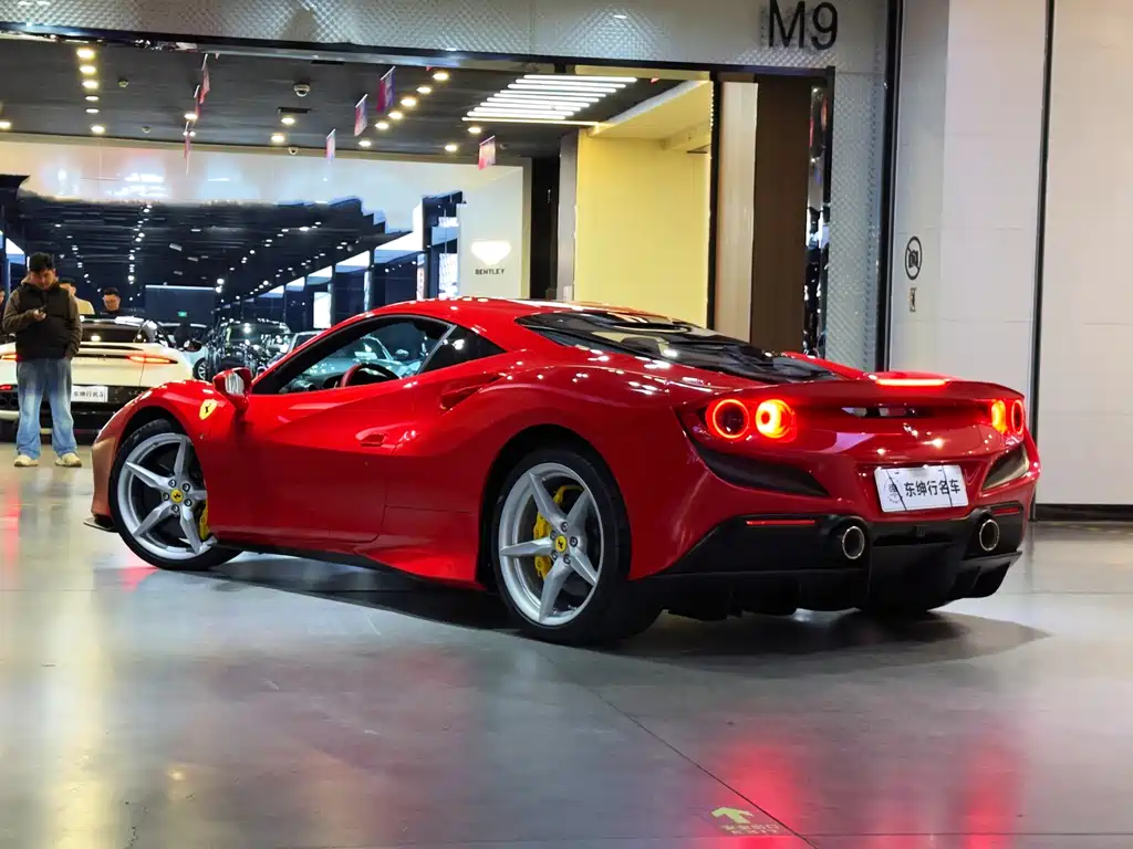 Ferrari F8 2022 — фото 4