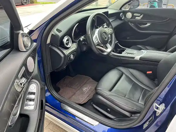 Mercedes-Benz C-Class 2020