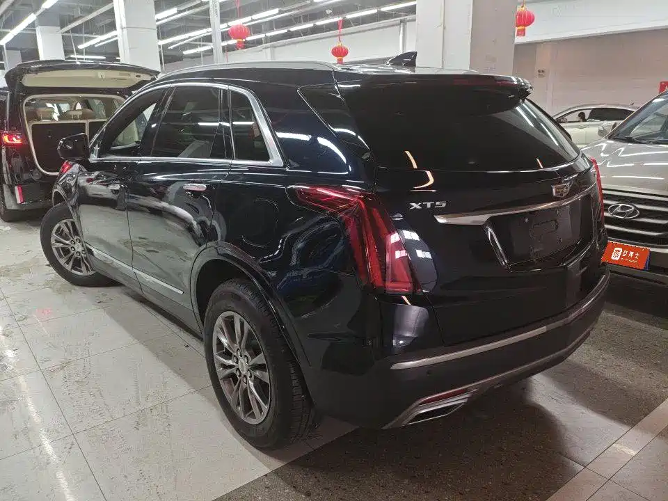 Cadillac XT5 2020 — фото 6