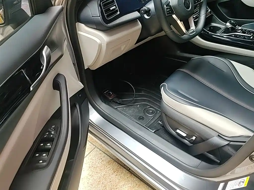 BYD Qin PLUS 2022 — фото 16