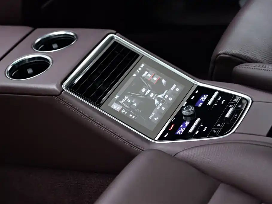 Porsche Panamera 2019 — фото 13
