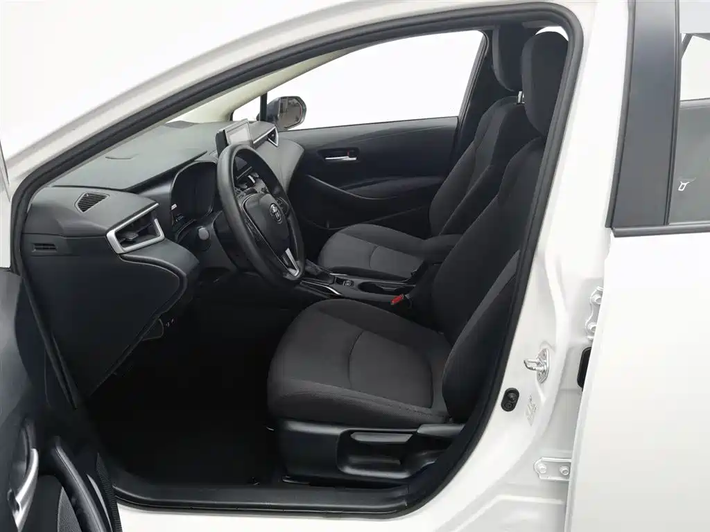 Toyota Corolla 2023 — фото 10