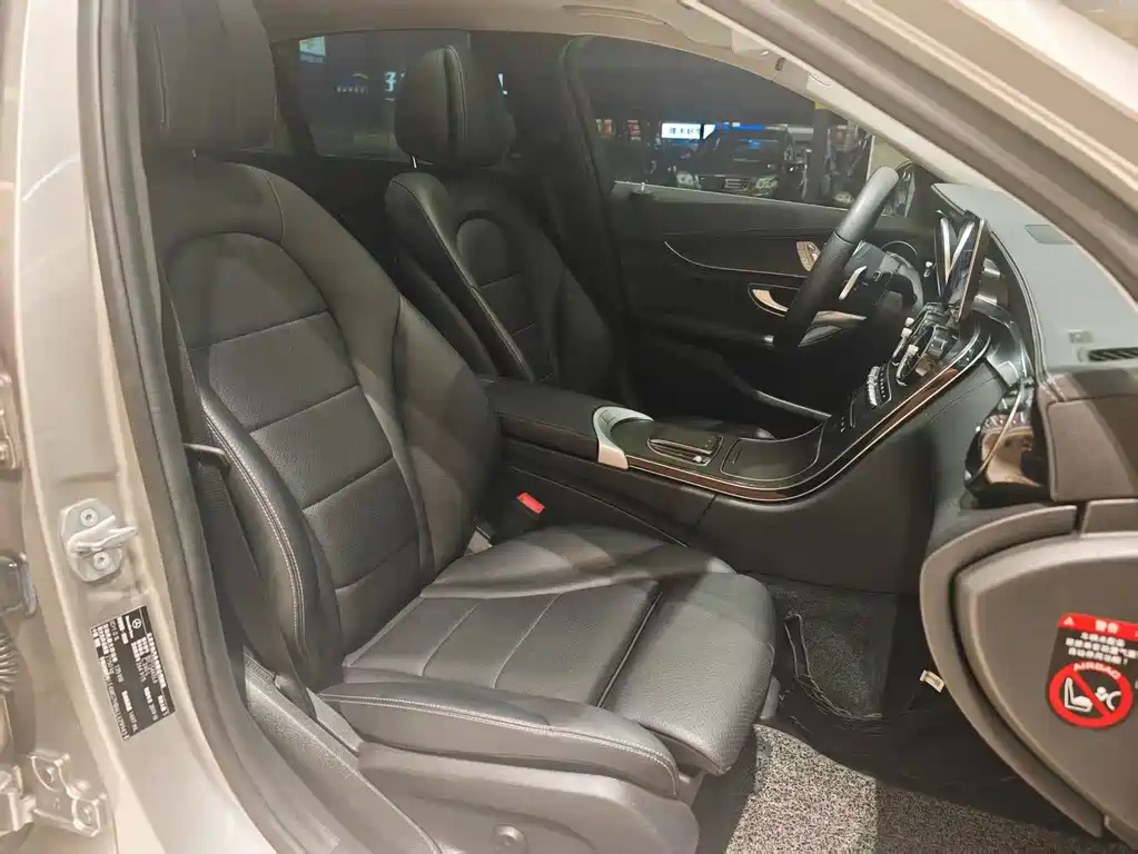 Mercedes-Benz C-Class 2020 — фото 17